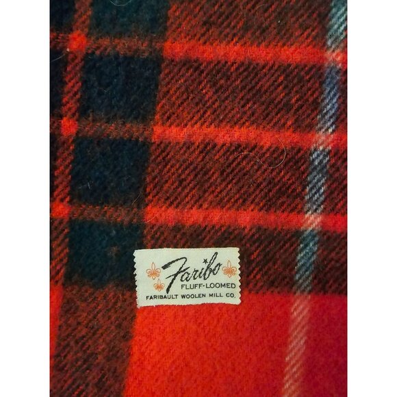 Faribo Fluff-Loomed Plaid Blanket By Faribault Woolen Mill Co. - Picture 2 of 4